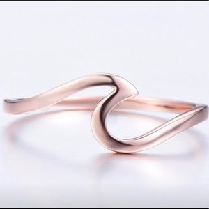Rose Gold Wave Ring